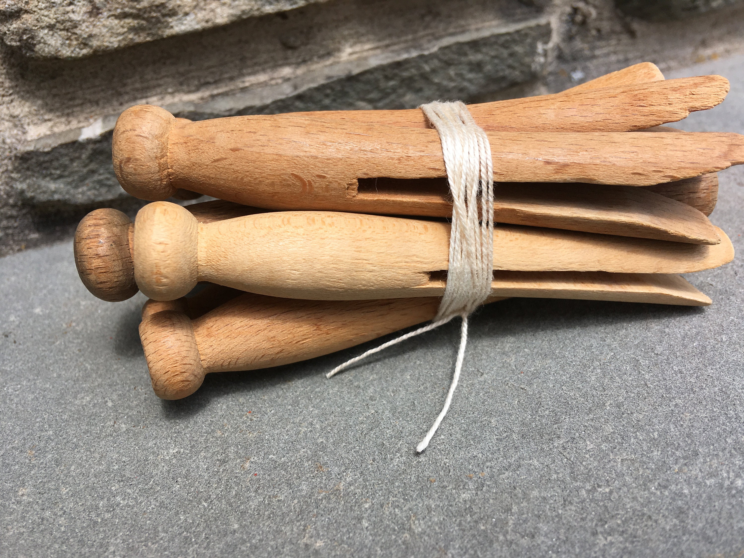 Vintage Wooden Clothes Pins Mid-century Laundry Pins Lot of 15 Pin Pegs Clothes  Pin Crafts Laundry Room Decor Wood Clothes Pin 