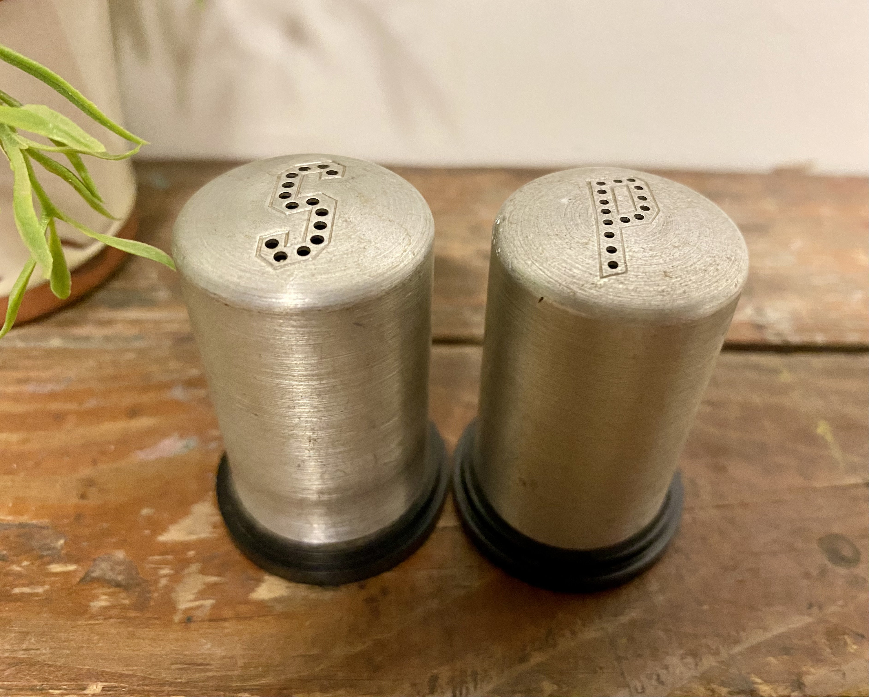Modern Salt And Pepper Shakers - Foter