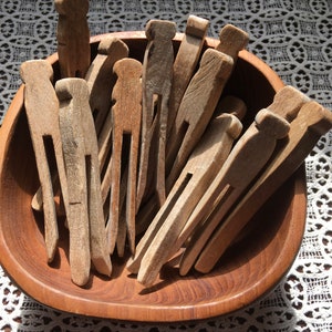 Vintage Wooden Clothespin Set (5)...Laundry. Drying. Wood. Old. Retro. Antique. Laundry. Laundry Room. Decor. Farmhouse. Bundle. Peg. Flat.