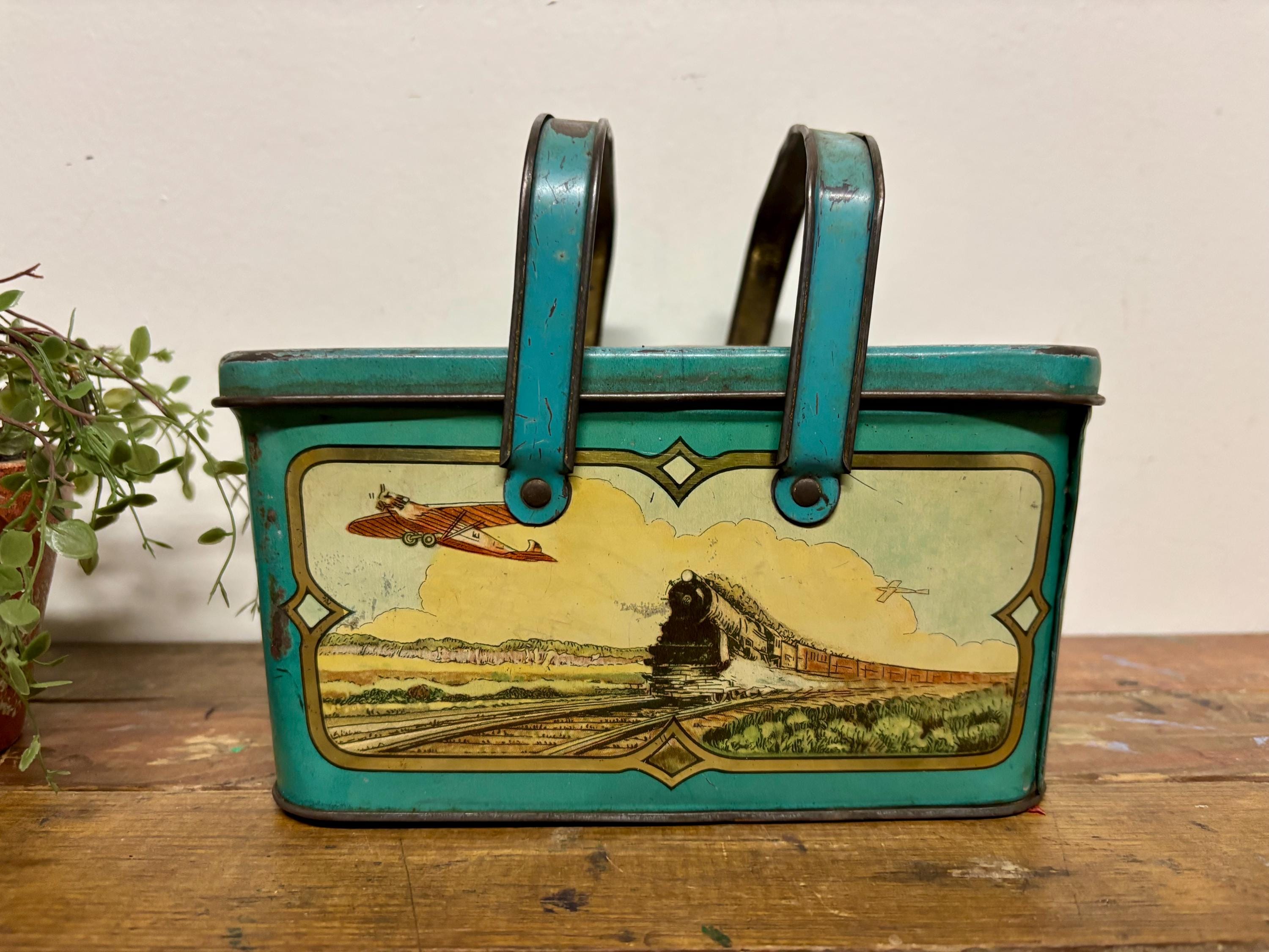 アンティーク　アイスボックス Vintage 1920's Ice Box Refrigerator. ANTIQUE. WHITE, ENAMEL