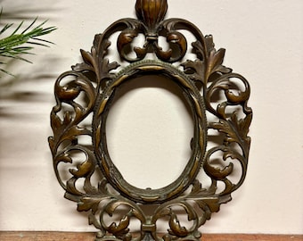 Vintage Brass Picture Frame: Baroque Style. Ornate Oval Frame. Victorian Decor.