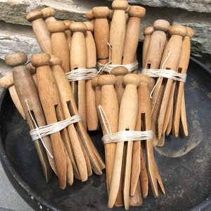 Vintage Wood Wooden Clothes Pins Flat Top Set of 62 Bowl Jar