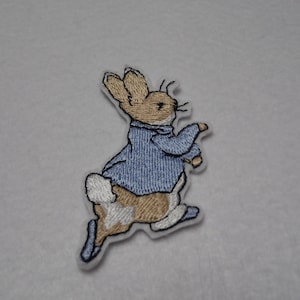 peter rabbit  in a hurry pack of 2  iron on sew on motif