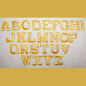 Letra del alfabeto - DORADO METÁLICO - Estilo bloque - 5 cm - 5 cm - Aplique termoadhesivo - Parche bordado - Elija la letra