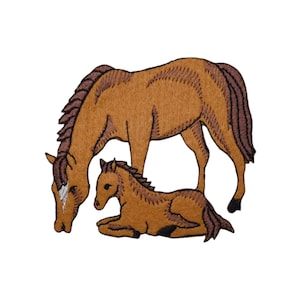 May include: Embroidered patch featuring a brown horse and a foal. The adult horse is standing and grazing, while the foal is lying down. The patch has a detailed design with brown and dark brown colors, perfect for equestrian enthusiasts.
