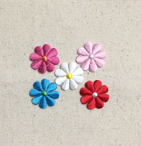 NEW DAISY Embroidered Appliques Iron On *Your Choice Design* Daisies Flowers