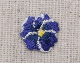 Pansy Flower - Small/Mini - Purple - Iron on Applique - Embroidered Patch - 691860-B