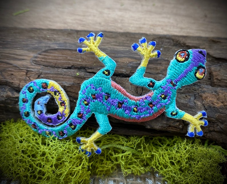Gecko Multicolor Lizard Iron on Applique Embroidered Patch 692676 image 6
