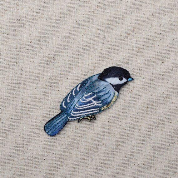 CHICKADEE FACING RIGHT Iron On Patch Birds