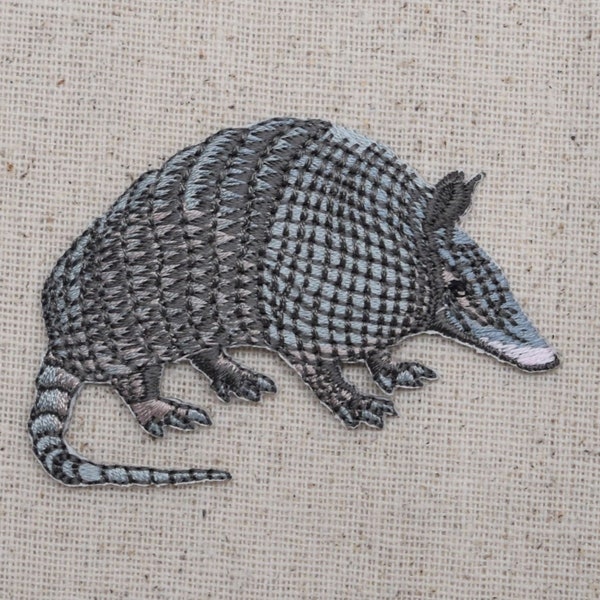 Armadillo - Facing Right - Gray - 9 Nine Banded - Iron On Applique - Embroidered Patch - 695500AR