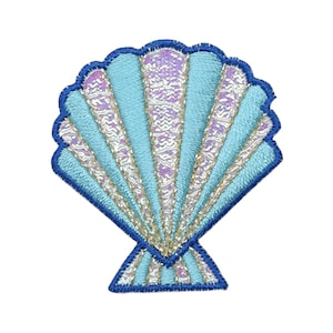 Schelpenblauw iriserend glinsterend schelp strand kust opstrijkbare geborduurde patch