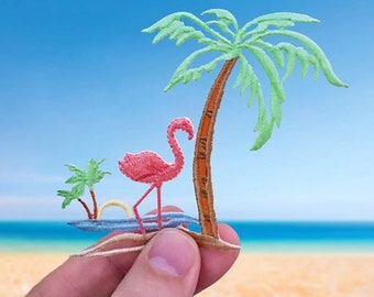 Flamenco con palmera - Escena oceánica - Aplique termoadhesivo - Parche bordado