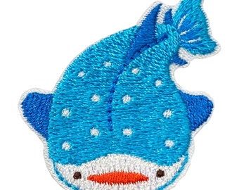 Toppa ricamata con balena blu da stirare