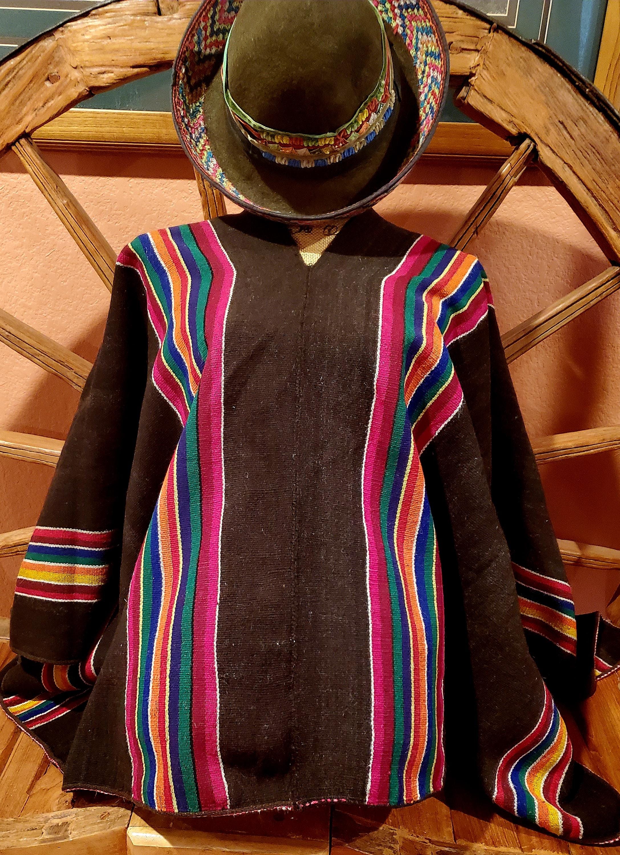 Antique Poncho Timeless Andes: Authentic, Outdoor Lovers, Extreme Sports, Gift Ideas