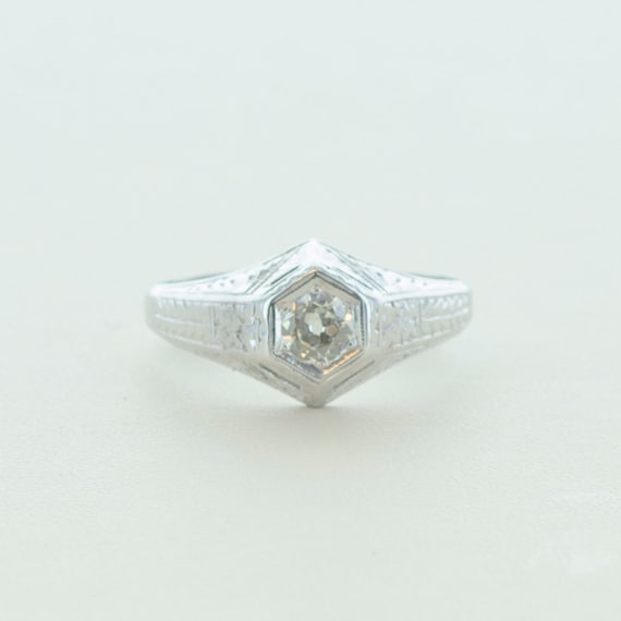 Antique Art Deco Hand Engraved Diamond Ring