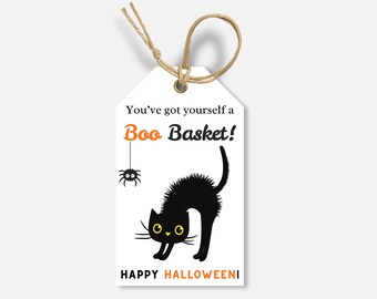 Puede incluir: Etiqueta de regalo blanca de Halloween con una ilustración de gato negro, una araña y el texto "You've got yourself a Boo Basket!" y "Happy Halloween!". La etiqueta tiene una cuerda de hilo.