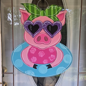 Pig in ring, door hanger, door decor, summer decor, summer door hanger, pig decor