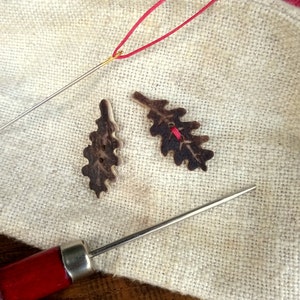 Antler Carved Oak Leaves Buttons