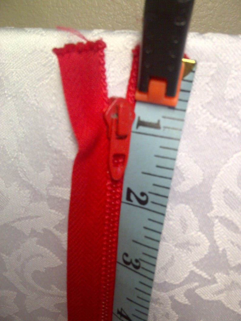 Talon Red Nylon Tape With Metal Pull 22 Separating Zipper
