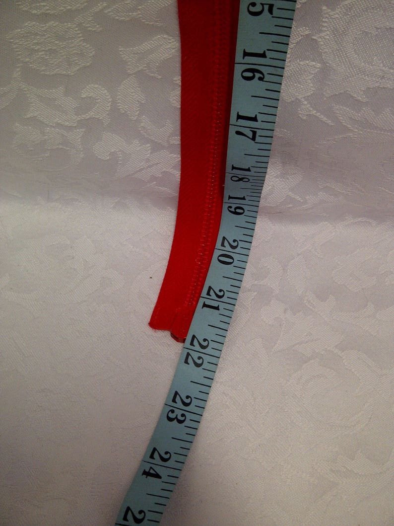 Talon Red Nylon Tape With Metal Pull 22 Separating Zipper