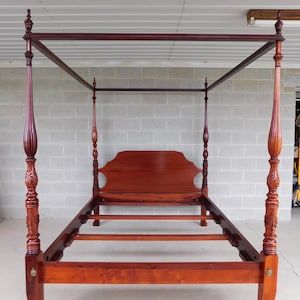 Mahogany Georgian Style Queen Size Draper Carved Tester Poster Bed (shipping is not free)