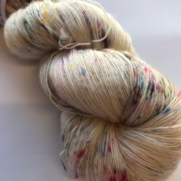A Dustland Fairytale - Lsing - UK Hand Dyed Yarn