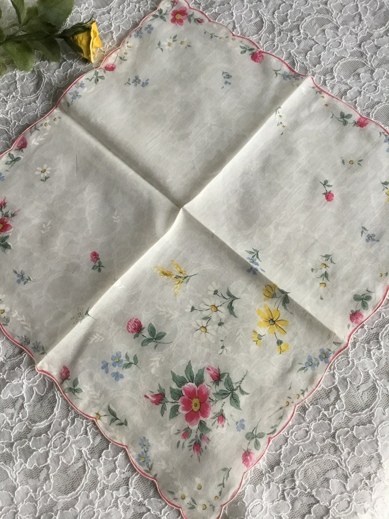 Vintage handkerchief vintage hanky vintage hankie Valentine handkerchief floral scalloped edge