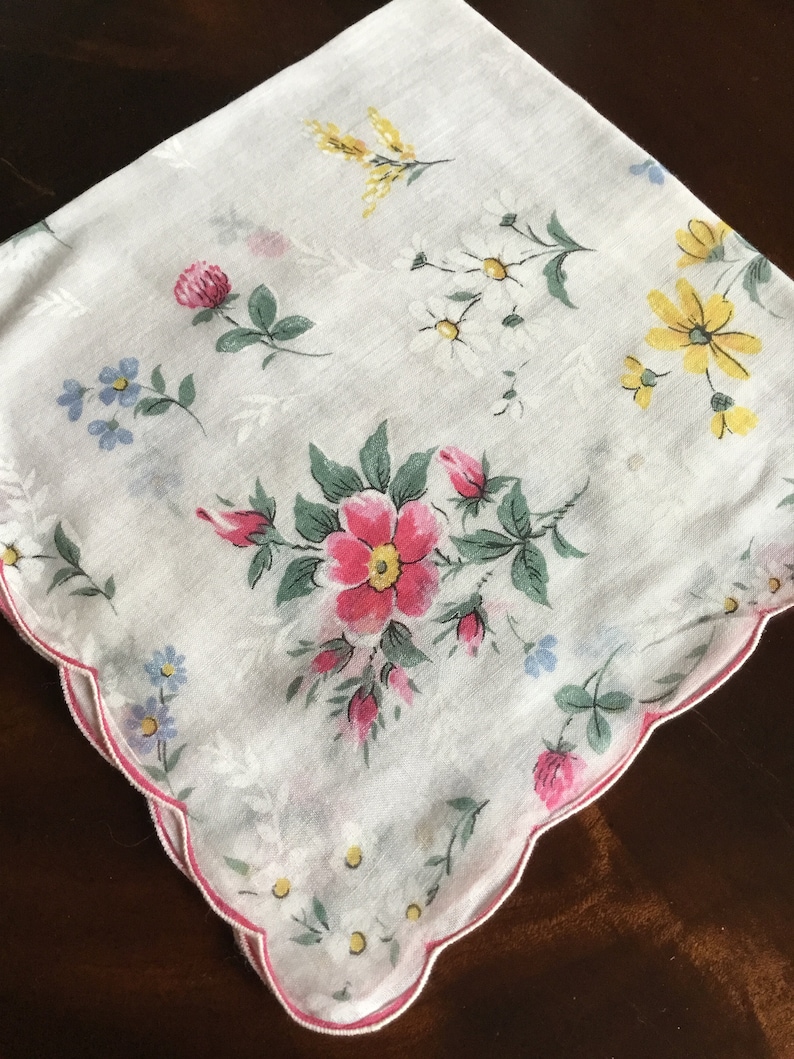 Vintage handkerchief vintage hanky vintage hankie Valentine handkerchief floral scalloped edge