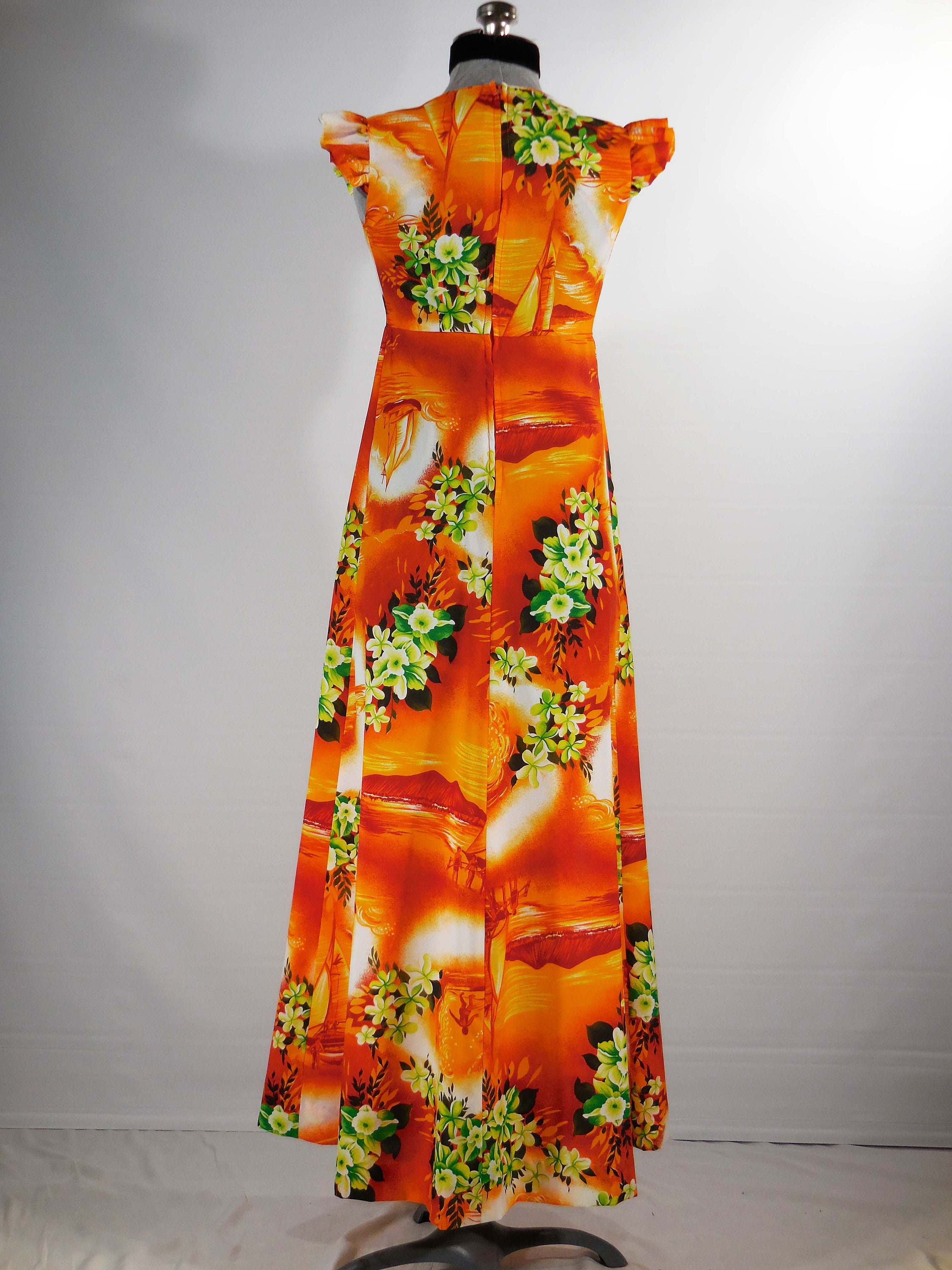 1970s Hawaiian muumuu Hawaiian dress long muumuu Hukilau | Etsy