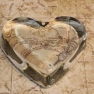 3 1/2 Inch Heart Flat Back Clear Crystal Paperweight-Heart Crystal Paperweight for Decoupage, Decorate Crystal Heart Glass Paperweight