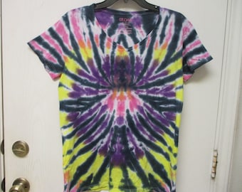 Ladies Large Tie Dye V Neck Tee Shirt-Women's Large Tie Dye V Neck Tee-Ladies Spider Tie Dye Tee-Summer Tees