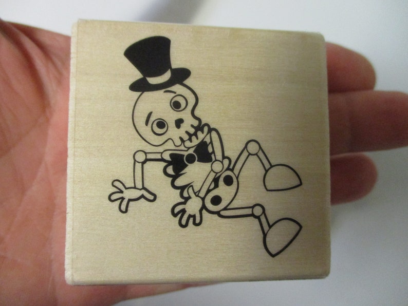 Craft Smart Black Cat Silhouette Halloween Wood Rubber Stamp 2x2/"