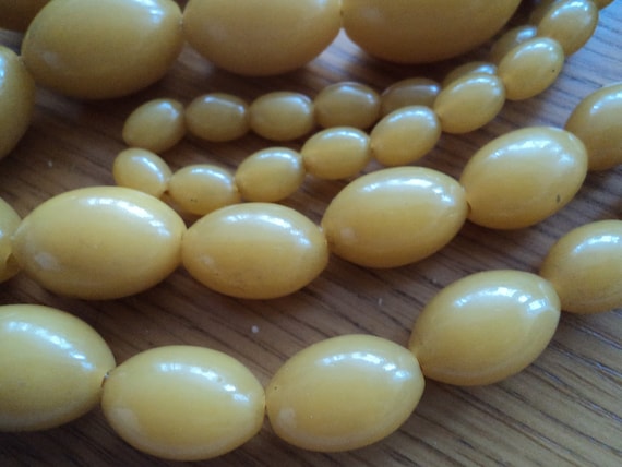 Bakelite Butterscotch beads necklace 89g