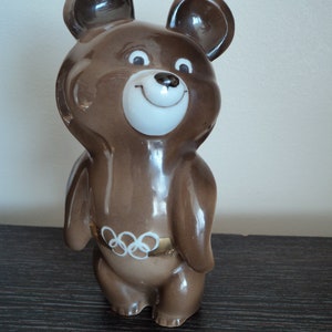 Vintage Dulyovo Olimpic 80s porcelain bear