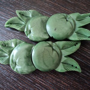 Couple Catalin  badge green apples