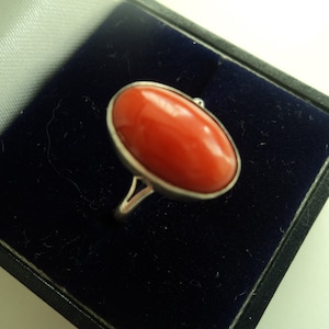 Anel vintage de prata coral salmão escuro