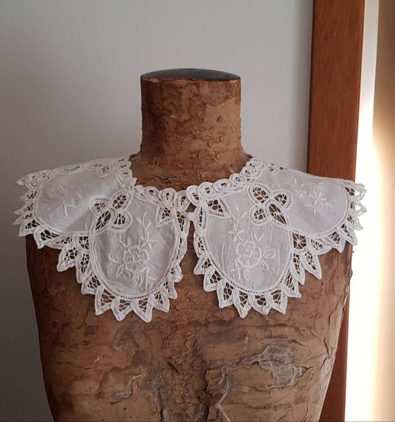 Antique c1900 cotton lace collar