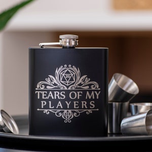 Tears Of My Players Flask 7oz Dungeon Master Gift / Great Gift for DM / Great Gift Idea for DnD Lovers Flacon en acier inoxydable personnalisé