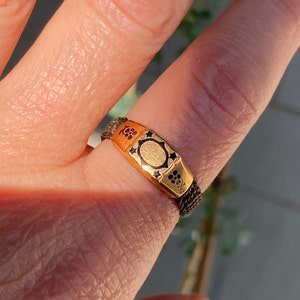Antique French mid-19th Century 18K Mourning or Sentimental Hairwork Ring Pansies