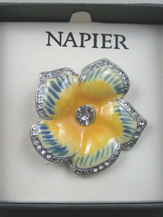 Napier Rhinestone Yellow Flower Pin Brooch With B… - image 1