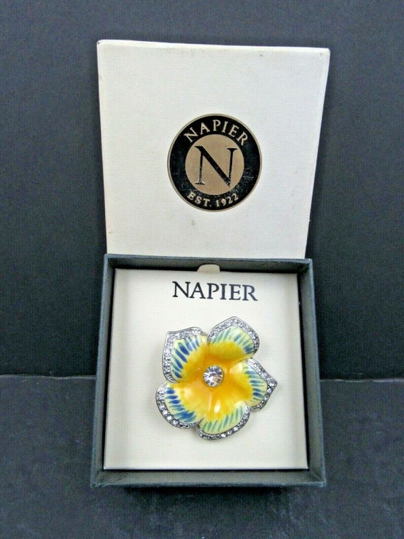 Napier Rhinestone Yellow Flower Pin Brooch With B… - image 2