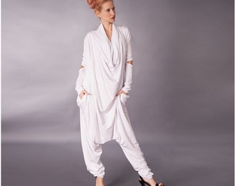 White Harem Women Jumpsuit with Sleeves, Oversized Overalls, Comfy Lounge Playsuit for Women, Alt Fashion Streetwear Jumpsuit with Pockets