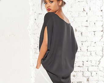 Elegant Sleeveless Black Blouse, Relaxed Fit, Scoop Neck, Extravagant Summer Party Top for Women