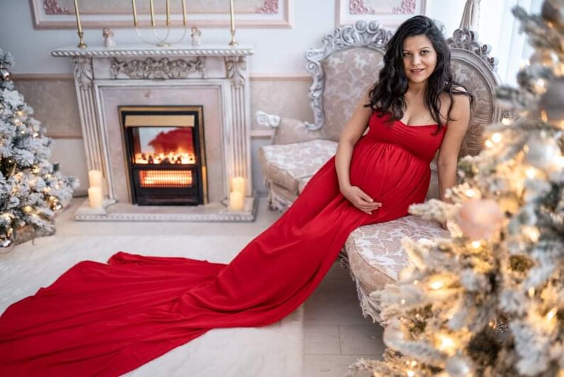 red maternity dress for photoshoot Momyknows Single Breasted Drawstring Ruffle Tie Back Maxi our Christy fitted knit maternity gown will give you the radiant glow that only expectant mothers have Fabulous Deep V-neck Ruffed Maternity