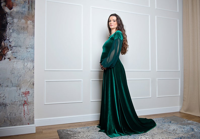 Emerald Green Velvet Ren Faire Dress, Maxi Renaissance Dress, Medieval Dress, Ren Faire Costume, Velvet Dress with Train, Maternity Gown image 5