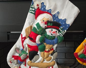 Calcetín navideño gigante de Bucilla, Bucilla de fieltro cosido a mano, 71 cm (28"), trineo de Papá Noel, personalizado