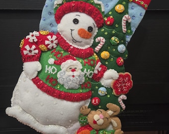 Handgestikte kerstsok feestelijke trui sneeuwpop 89541E. BUCILLA