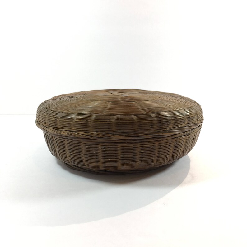 Round Wicker Basket With Lid Antique Sewing Basket Japanese Etsy