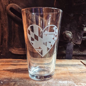 Maryland Flag Heart Pint Glass