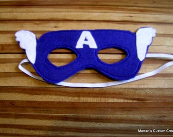 Kids felt Superhero mask, birthday party favors, set of for masks.